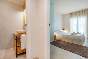 Marina Apartment 100m From Sea