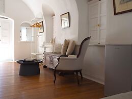 The Palm Rock Finikia Santorini