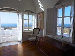 The Palm Rock Finikia Santorini