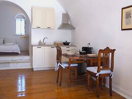 The Palm Rock Finikia Santorini