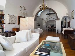 The Palm Rock Finikia Santorini