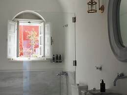 The Palm Rock Finikia Santorini