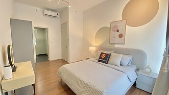 UNA Serviced Apartment by Manatidur