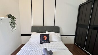 UNA Serviced Apartment by Manatidur