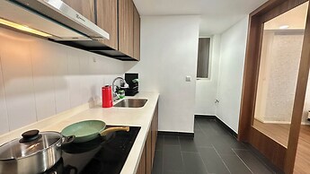 UNA Serviced Apartment by Manatidur