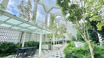 UNA Serviced Apartment by Manatidur