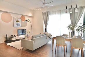 UNA Serviced Apartment by Manatidur