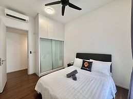 UNA Serviced Apartment by Manatidur