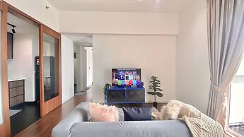 UNA Serviced Apartment by Manatidur