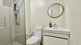 UNA Serviced Apartment by Manatidur