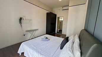 UNA Serviced Apartment by Manatidur