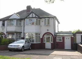 5-bed House With Separate Living Room