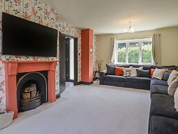 8 Newmarket Road