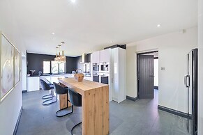 8 Newmarket Road