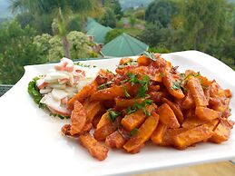 Top of the World Lodges Fort Portal