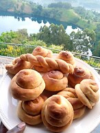 Top of the World Lodges Fort Portal