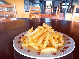 Top of the World Lodges Fort Portal