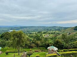Top of the World Lodges Fort Portal