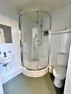 4 Friends House