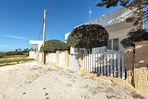 3716 Villetta White by Barbarhouse