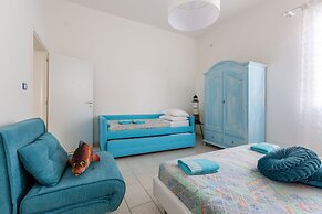 3716 Villetta White by Barbarhouse