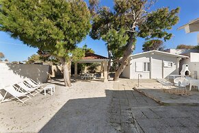 3716 Villetta White by Barbarhouse