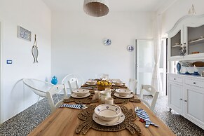 3716 Villetta White by Barbarhouse