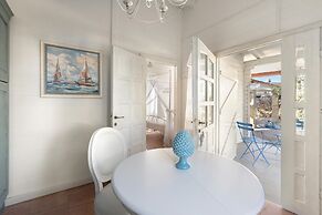 3716 Villetta White by Barbarhouse