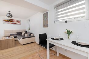 Quiet Apartment in Gdynia by Renters