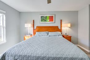 Charming Fort Walton Beach Home: 6 Mi to Ocean!