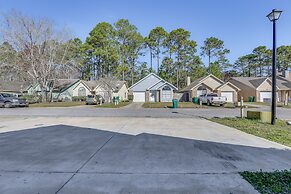 Charming Fort Walton Beach Home: 6 Mi to Ocean!