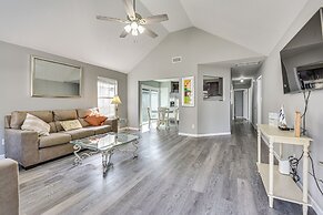 Charming Fort Walton Beach Home: 6 Mi to Ocean!