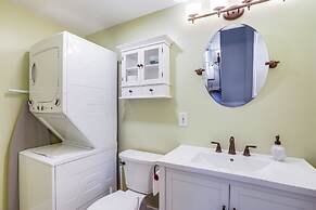 In-town & Walkable: Historic Yardley Retreat!