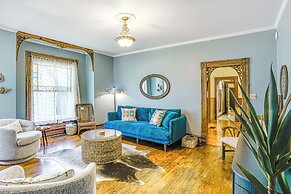 Granbury Home w/ Fire Pit, Walk to The Square!