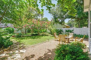 Granbury Home w/ Fire Pit, Walk to The Square!