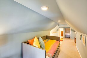 Granbury Home w/ Fire Pit, Walk to The Square!