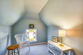 Granbury Home w/ Fire Pit, Walk to The Square!