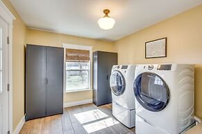 Granbury Home w/ Fire Pit, Walk to The Square!