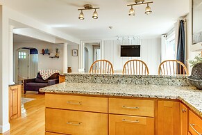 Downtown Ogunquit Home: 1 Mi to Beach!