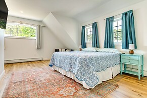 Downtown Ogunquit Home: 1 Mi to Beach!