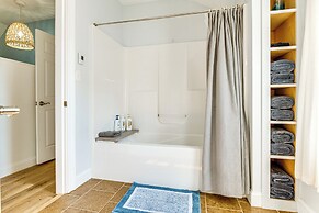 Downtown Ogunquit Home: 1 Mi to Beach!