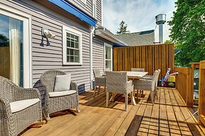 Downtown Ogunquit Home: 1 Mi to Beach!