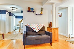Downtown Ogunquit Home: 1 Mi to Beach!