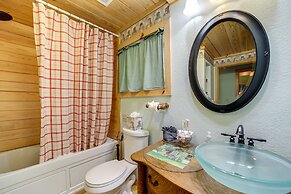 Santeetlah Lake Retreat w/ Dock: Walk to Water!