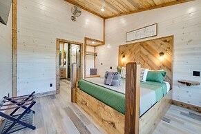 Broken Bow Cabin w/ Hot Tub, Pool Table & Fire Pit