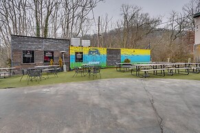 Comfy Kingsport Apartment - Walk to Brewery!