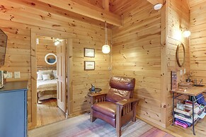 'toccoa Waterfront Hideaway:' Hot Tub & Fire Pit!