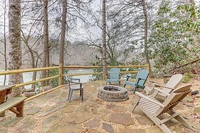 'toccoa Waterfront Hideaway:' Hot Tub & Fire Pit!
