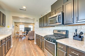 Galveston Vacation Home: 2 Mi to Galveston Beach!