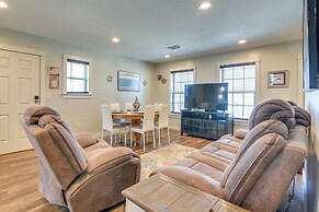 Galveston Vacation Home: 2 Mi to Galveston Beach!